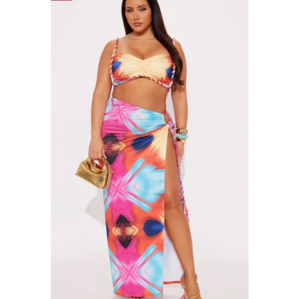 Fashion Nova Curve Multicolor Skirt Set